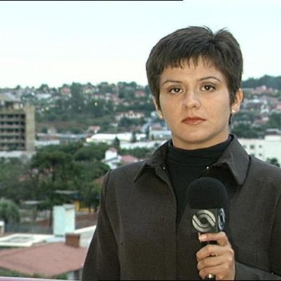 thais_bio.jpg