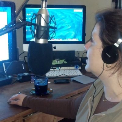 thais_radio.jpg
