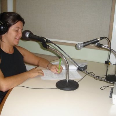 thais_radio3.jpg